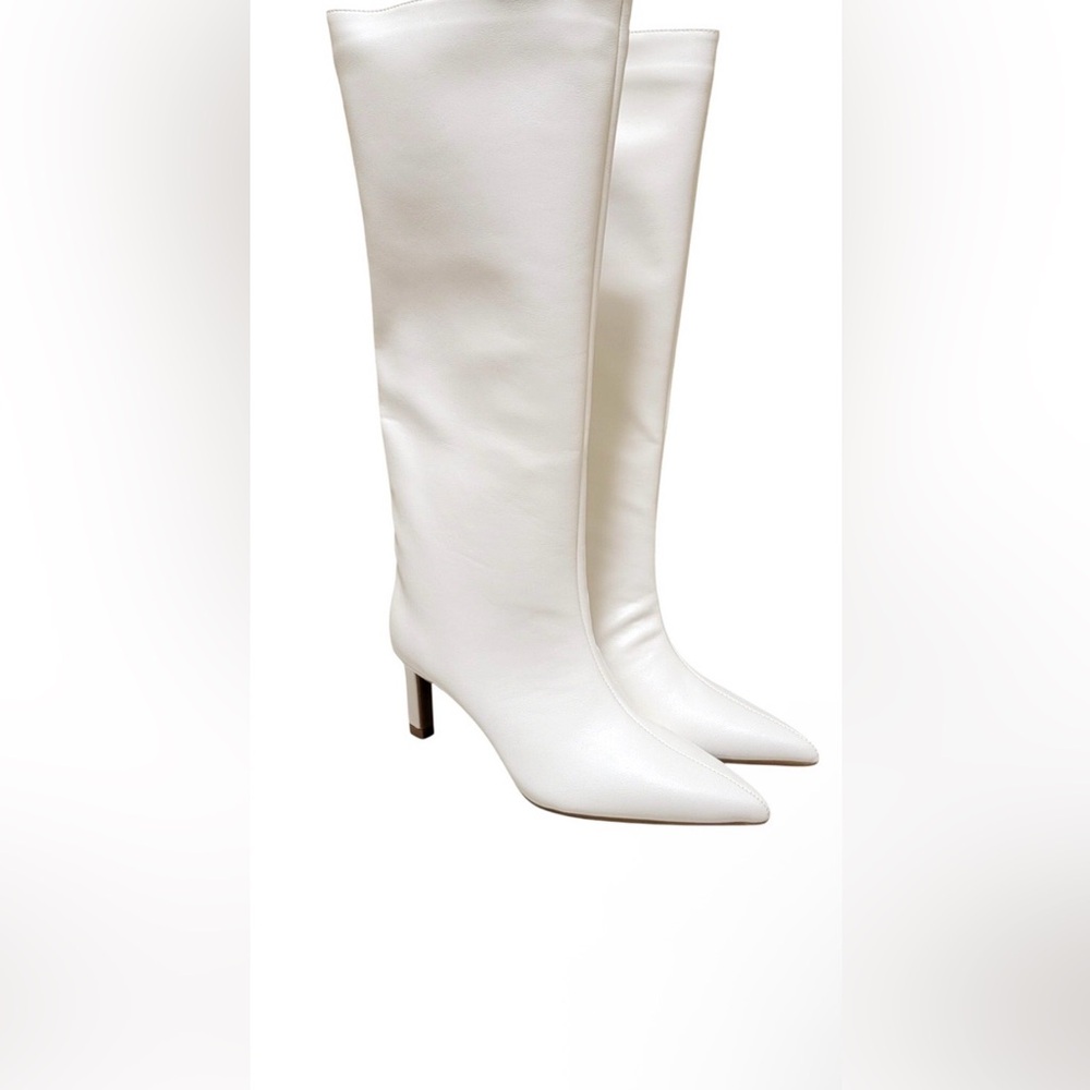 On 34th Women Rachelle
Stovepipe Knee High Dress
Boots Size US 9.5 W Bone White